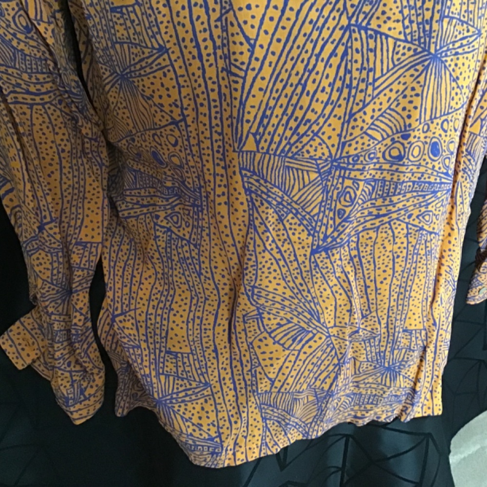 Animals L/S Blouse "Host Pick " - Picture 9 of 12